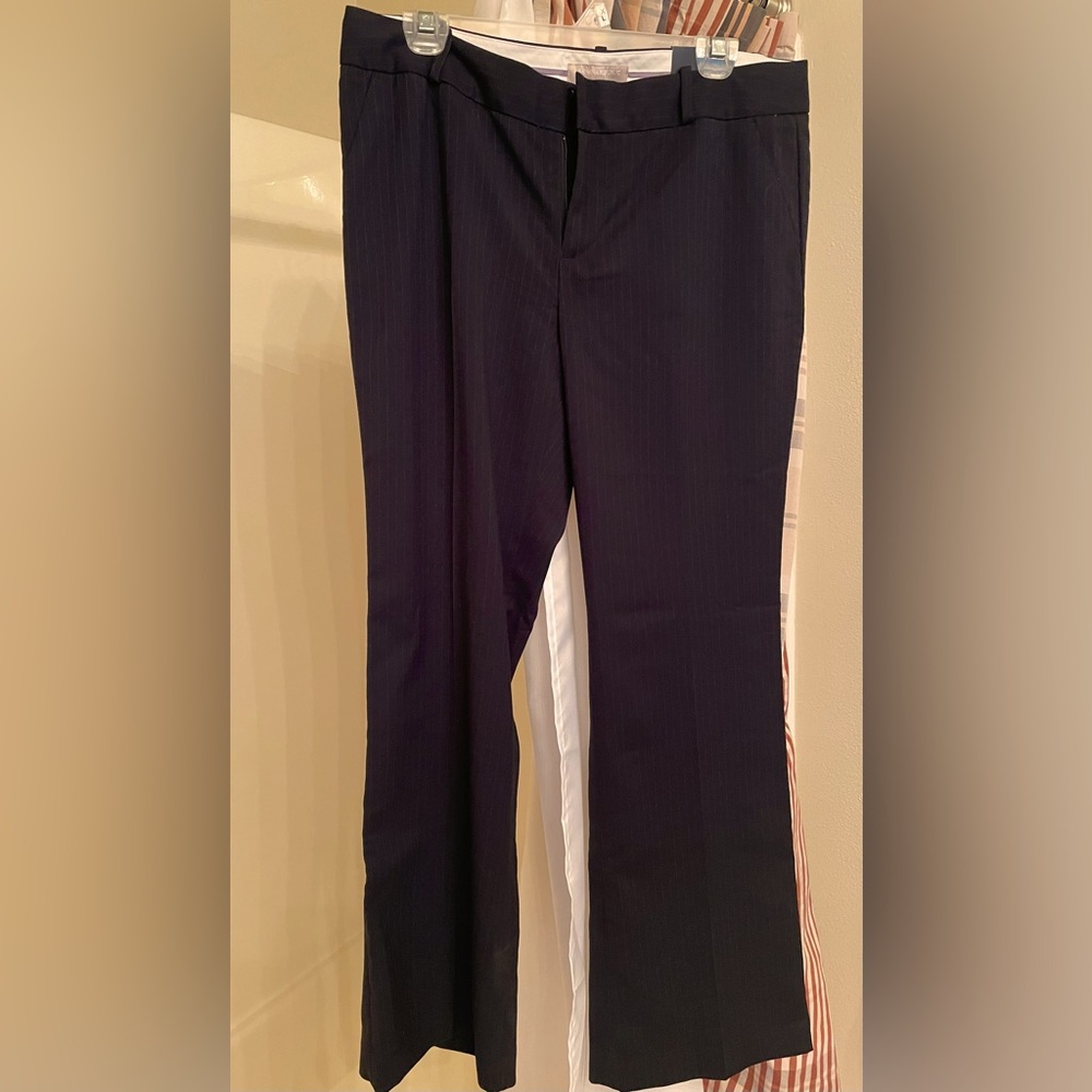 NWT 10P (short) Banana Republic lined black pinstripe martin fit trouser.